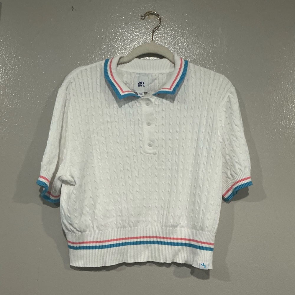 NWOT Women’s  Polo Shirt Sleeve    White.   XXL
